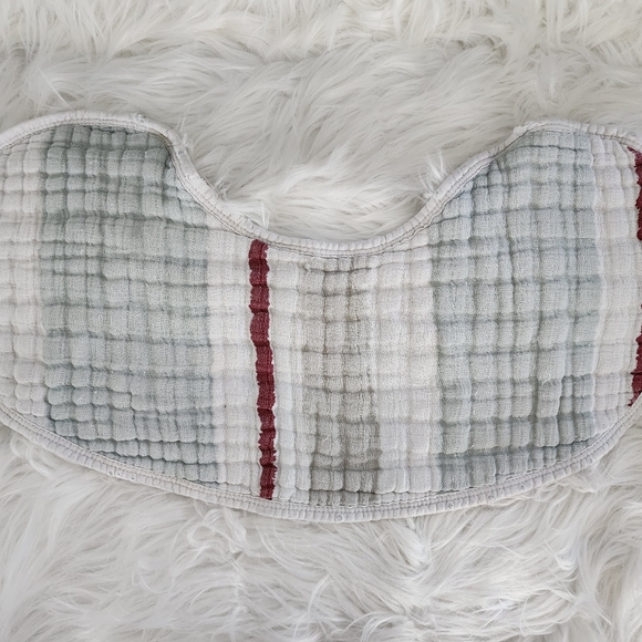 Bundle of Aden + Anais Cotton Muslim Burpy Bib, One Size - Picture 11 of 13